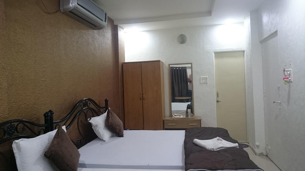 Hotel Preetam Aurangabad Pokoj fotografie