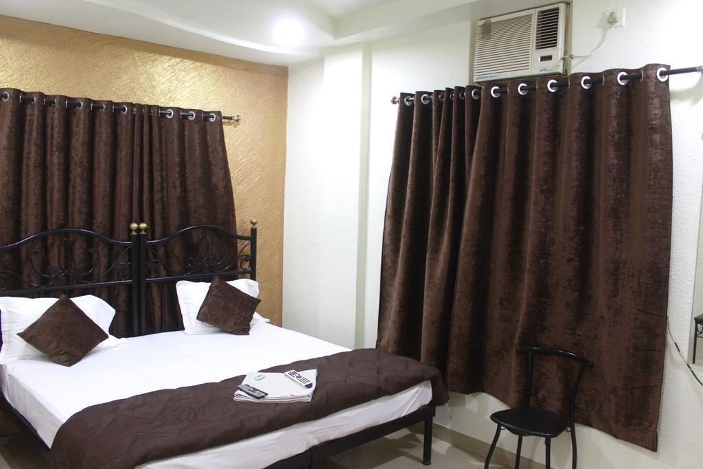 Hotel Preetam Aurangabad Exteriér fotografie